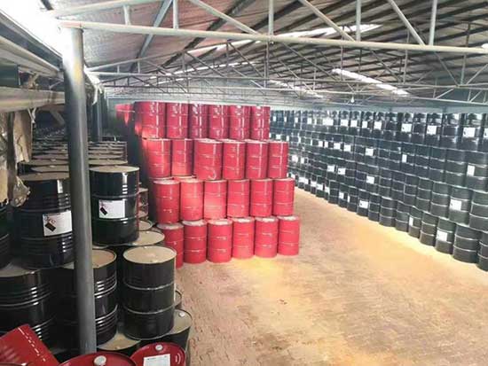 京滬高鐵使用了噴涂聚脲防水涂料聚脲噴涂機(jī)(圖1) 雙組份聚脲涂料