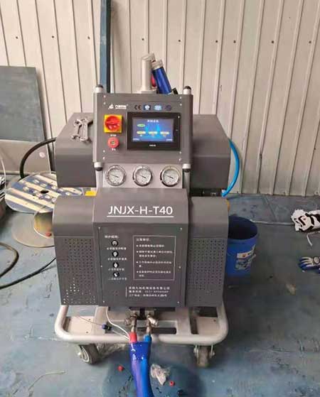 二手聚氨酯發(fā)泡機(圖2) T40聚氨酯發(fā)泡機